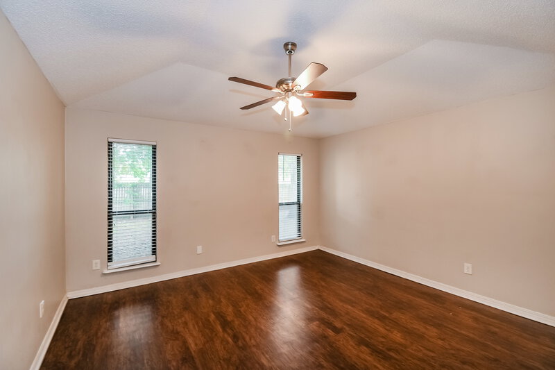 1,955/Mo, 8468 Hamden Rd Jacksonville, FL 32244 Main Bedroom View