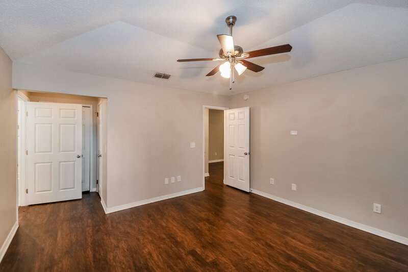 1,955/Mo, 8468 Hamden Rd Jacksonville, FL 32244 Main Bedroom View 2
