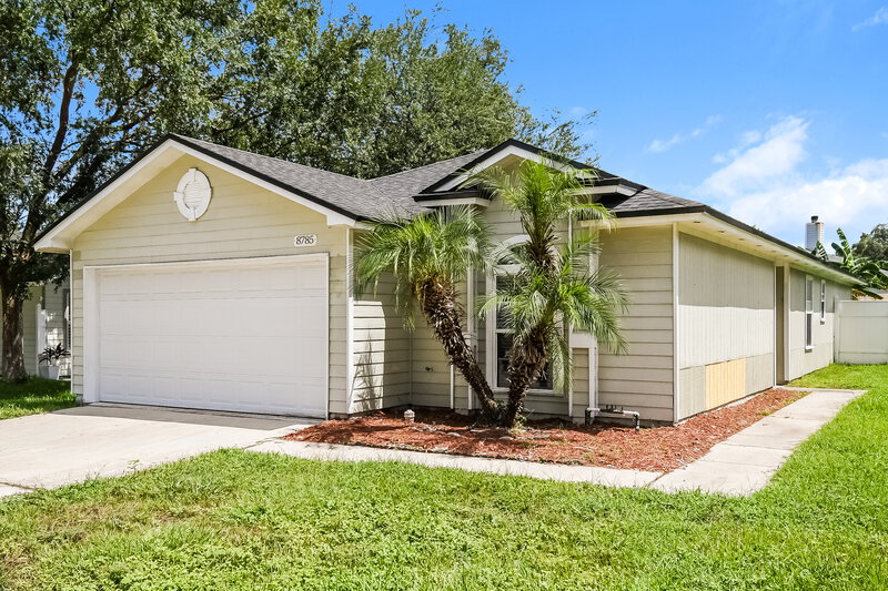 2,090/Mo, 8785 Chambore Dr Jacksonville, FL 32256 Front View