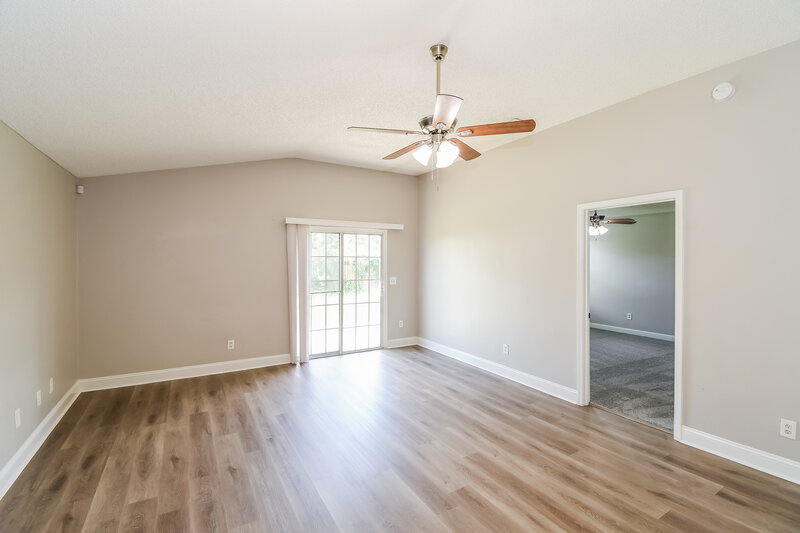 2,090/Mo, 8785 Chambore Dr Jacksonville, FL 32256 Living Room View 2
