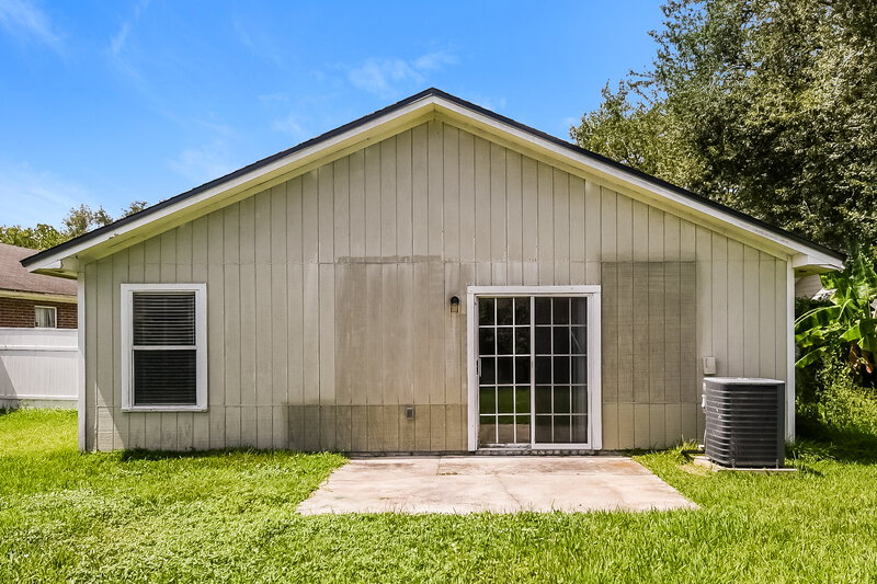 2,090/Mo, 8785 Chambore Dr Jacksonville, FL 32256 Rear View