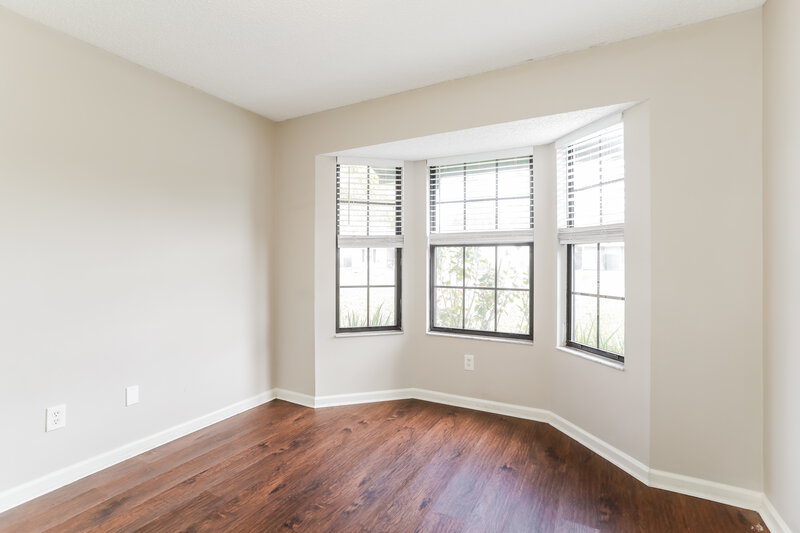 1,610/Mo, 2224 Minorcan St. Middleburg, FL 32068 Dining Room View