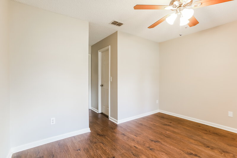 1,610/Mo, 2224 Minorcan St. Middleburg, FL 32068 Main Bedroom View