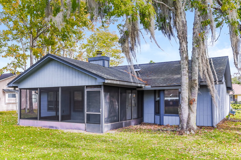 1,610/Mo, 2224 Minorcan St. Middleburg, FL 32068 Rear View