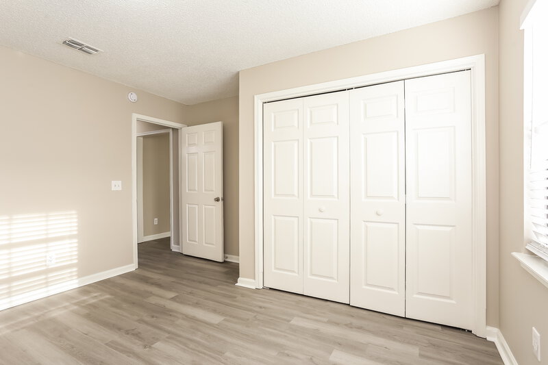 1,895/Mo, 8197 Boonesborough Trl Jacksonville, FL 32244 Bedroom View