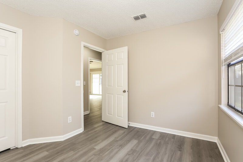 1,895/Mo, 8197 Boonesborough Trl Jacksonville, FL 32244 Bedroom View 2