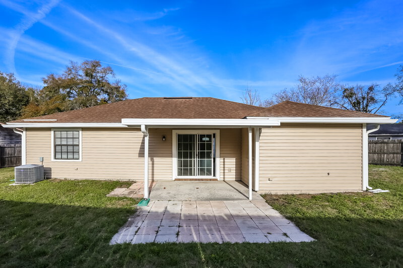 1,895/Mo, 8197 Boonesborough Trl Jacksonville, FL 32244 Rear View