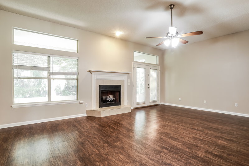 1,940/Mo, 627 Spanish Wells Rd Jacksonville, FL 32218 Living Room View