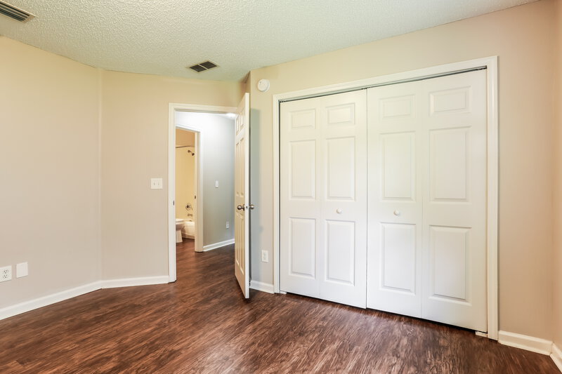 1,940/Mo, 627 Spanish Wells Rd Jacksonville, FL 32218 Bedroom View