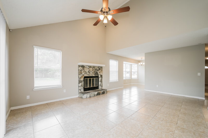 1,740/Mo, 6717 Newgate Cir E Jacksonville, FL 32244 Living Room View
