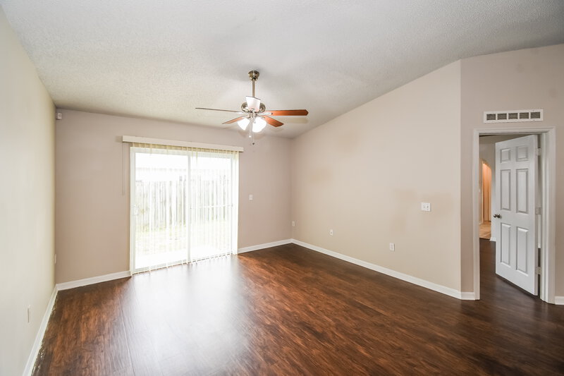 1,860/Mo, 7428 Prosperity Park Rd N Jacksonville, FL 32244 Dining Room View