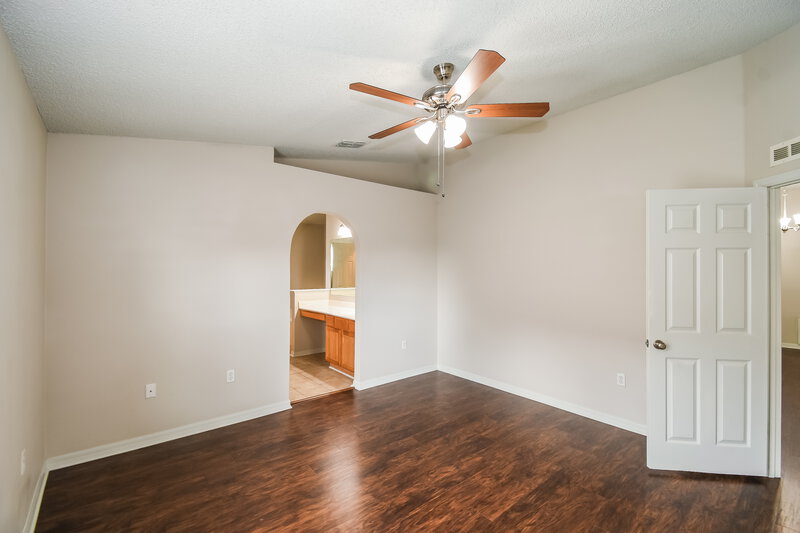 1,860/Mo, 7428 Prosperity Park Rd N Jacksonville, FL 32244 Main Bedroom View 2