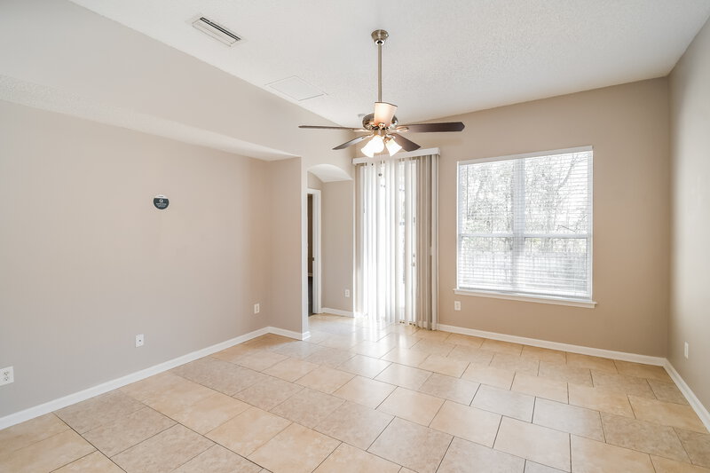 1,745/Mo, 10447 Centerwood Ct Jacksonville, FL 32218 Living Room View