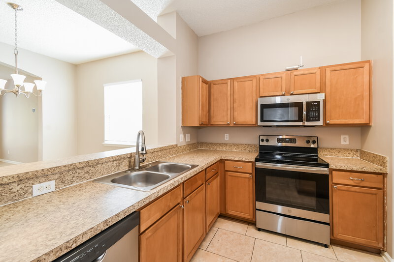1,745/Mo, 10447 Centerwood Ct Jacksonville, FL 32218 Kitchen View