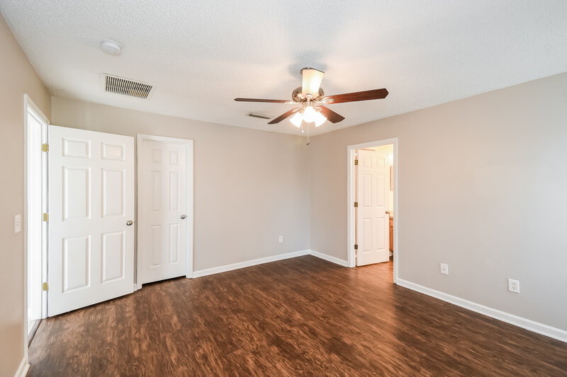 1,745/Mo, 10447 Centerwood Ct Jacksonville, FL 32218 Main Bedroom View 2