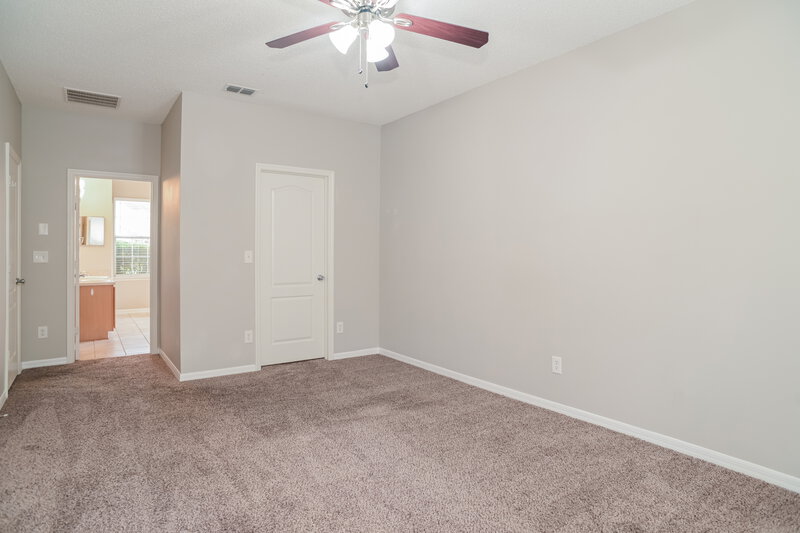 2,070/Mo, 2711 Spoonbill Trl Orange Park, FL 32073 Main Bedroom View 2