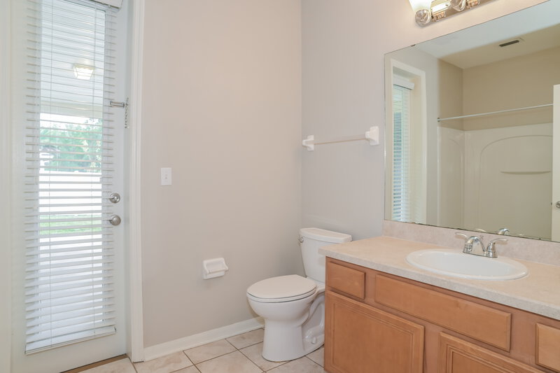 2,070/Mo, 2711 Spoonbill Trl Orange Park, FL 32073 Bathroom View
