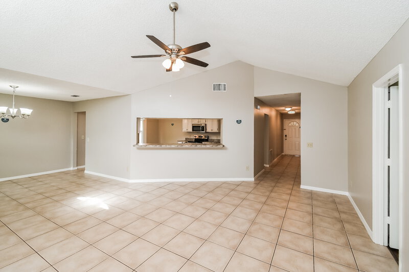 1,700/Mo, 8468 Rockridge Dr Jacksonville, FL 32244 Living Room View