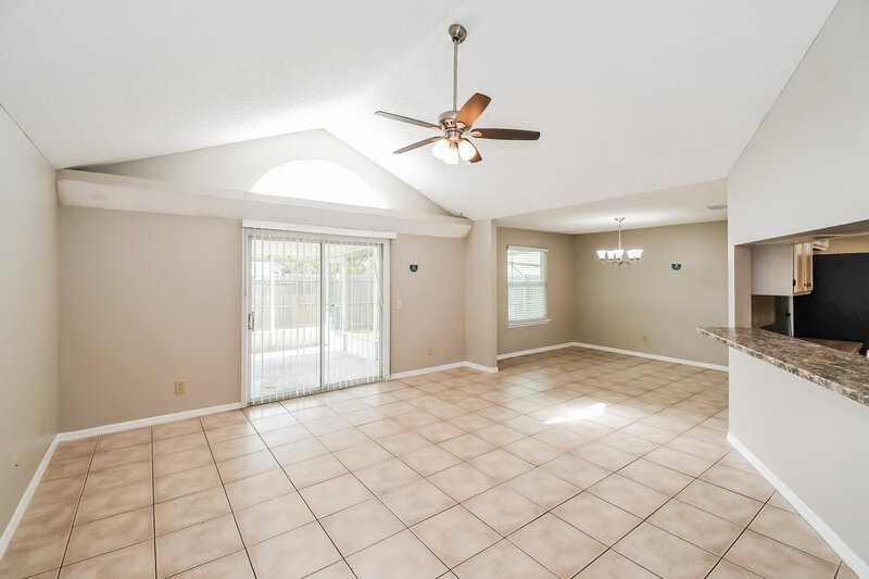 1,700/Mo, 8468 Rockridge Dr Jacksonville, FL 32244 Living Room View 2