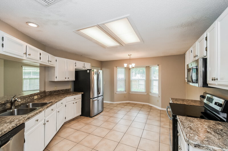 1,700/Mo, 8468 Rockridge Dr Jacksonville, FL 32244 Kitchen View