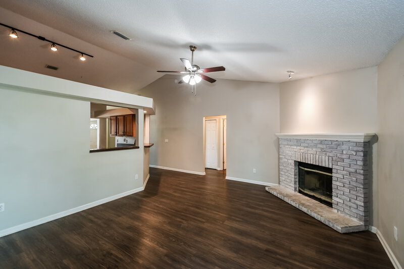 1,900/Mo, 3746 August Crossing Ct Jacksonville, FL 32210 Living Room View 2