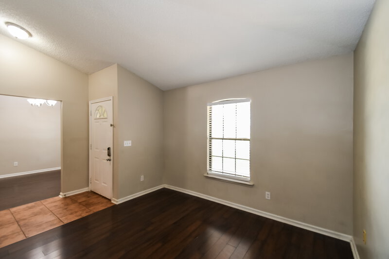 1,900/Mo, 3746 August Crossing Ct Jacksonville, FL 32210 Sitting Room View