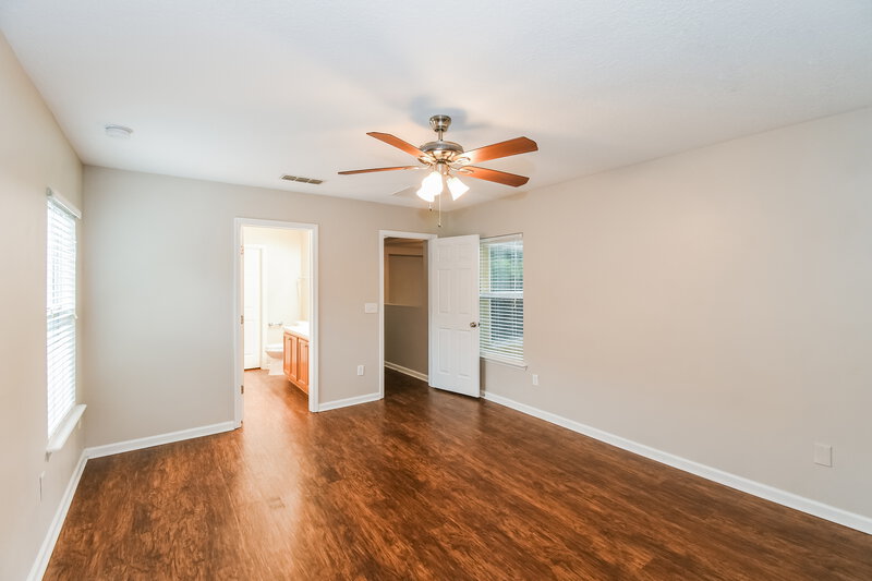 1,925/Mo, 3859 Marsh Bluff Dr Jacksonville, FL 32226 Main Bedroom View 2