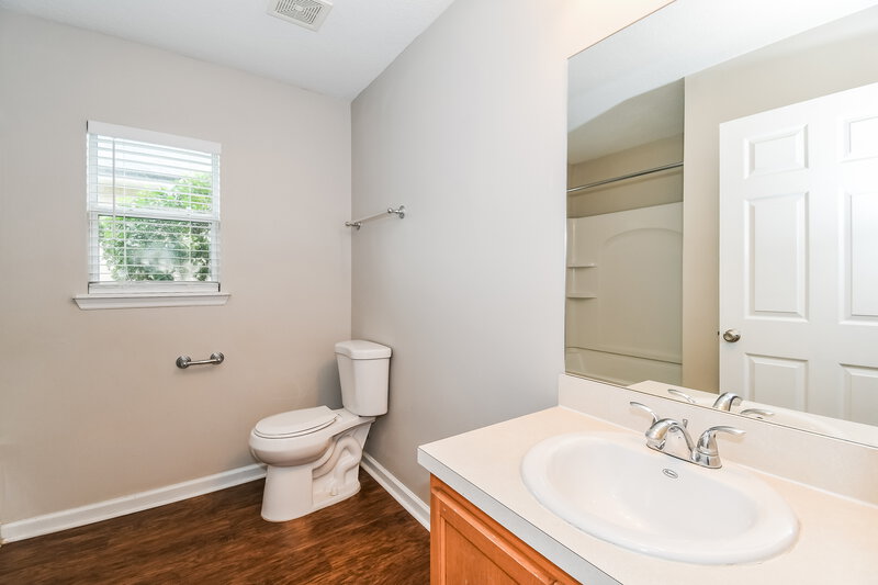 1,925/Mo, 3859 Marsh Bluff Dr Jacksonville, FL 32226 Bathroom View