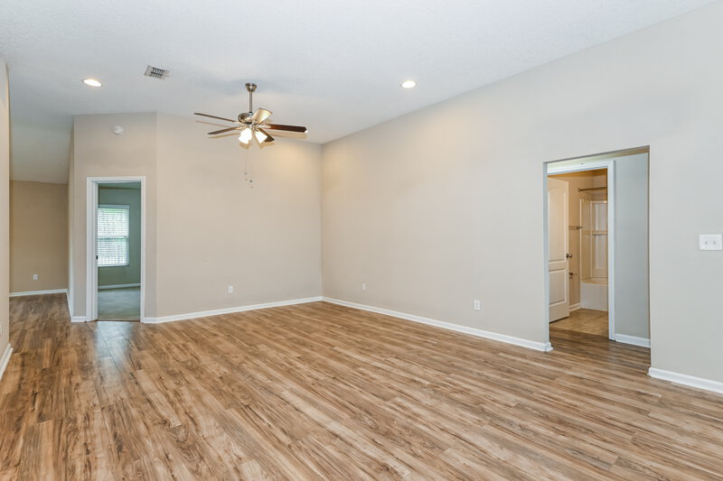 2,225/Mo, 15847 Rachel Creek Dr Jacksonville, FL 32218 Living Room View