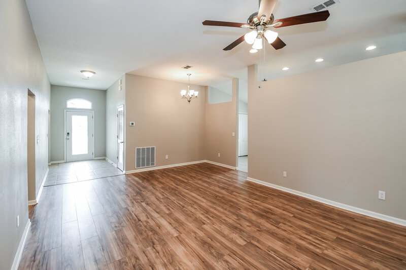 2,215/Mo, 15847 Rachel Creek Dr Jacksonville, FL 32218 Dining Room View