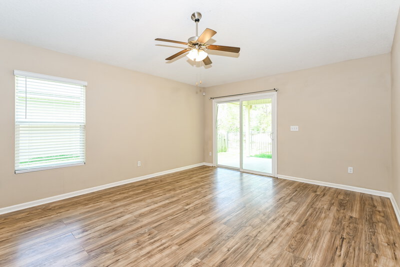 2,225/Mo, 15847 Rachel Creek Dr Jacksonville, FL 32218 Family Room View