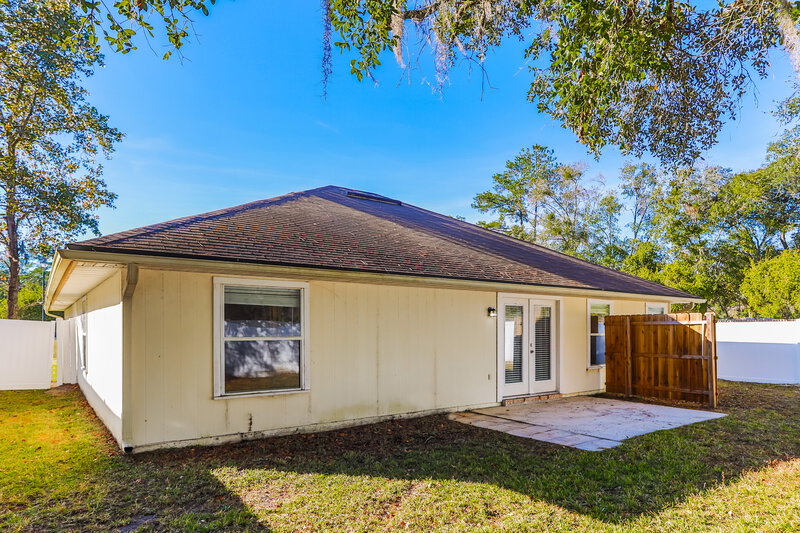 1,750/Mo, 1563 Bay Harbor Dr Fleming Island, FL 32003 Rear View