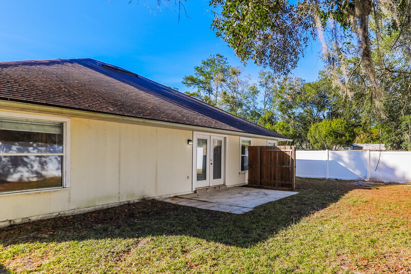 1,750/Mo, 1563 Bay Harbor Dr Fleming Island, FL 32003 Rear View 2