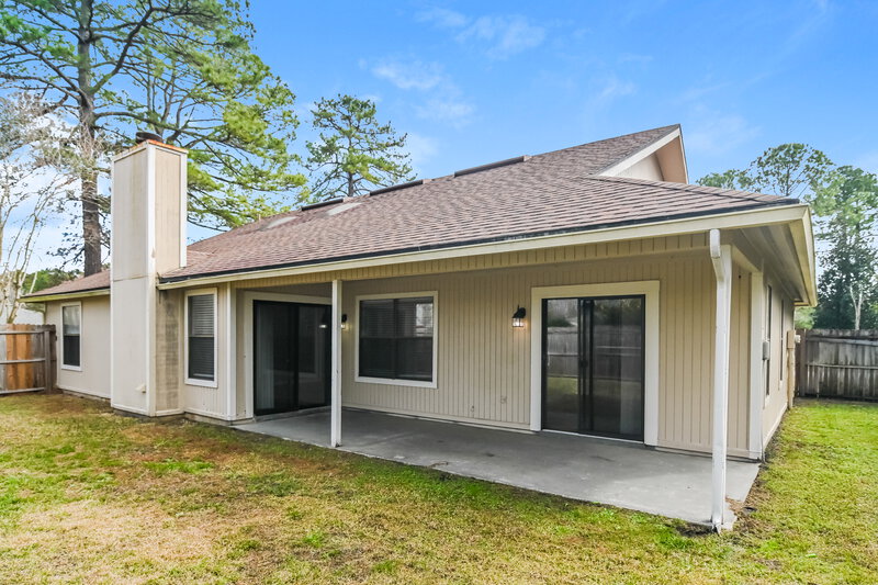 2,640/Mo, 8255 Spencers Trace Dr Jacksonville, FL 32244 Rear View