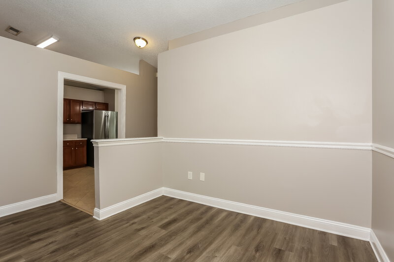 2,300/Mo, 1608 Twin Oak Dr W Middleburg, FL 32068 Dining Room View