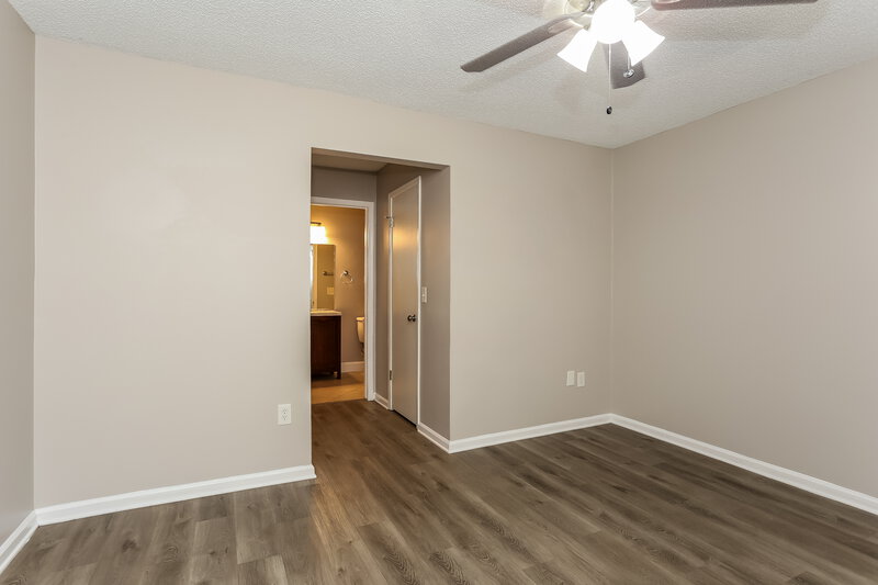 2,300/Mo, 1608 Twin Oak Dr W Middleburg, FL 32068 Main Bedroom View