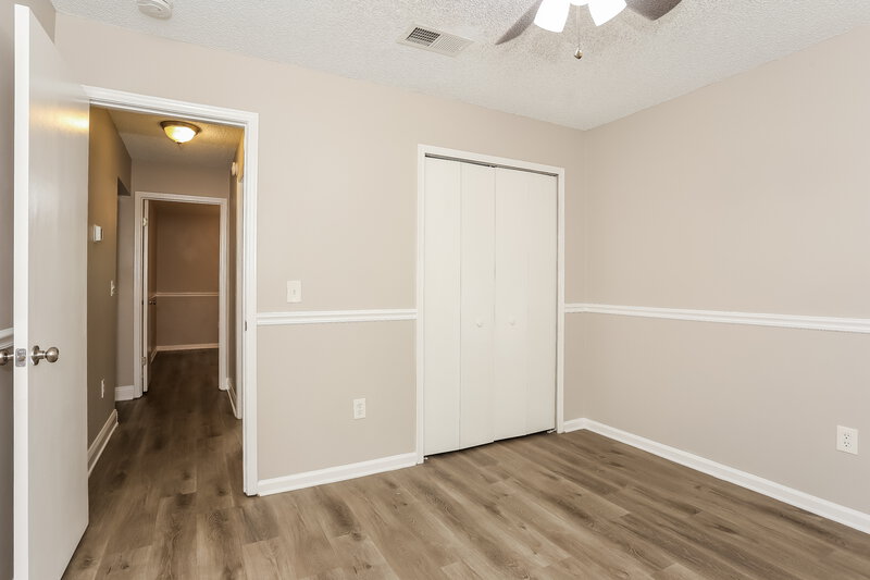 2,300/Mo, 1608 Twin Oak Dr W Middleburg, FL 32068 Bedroom View 2