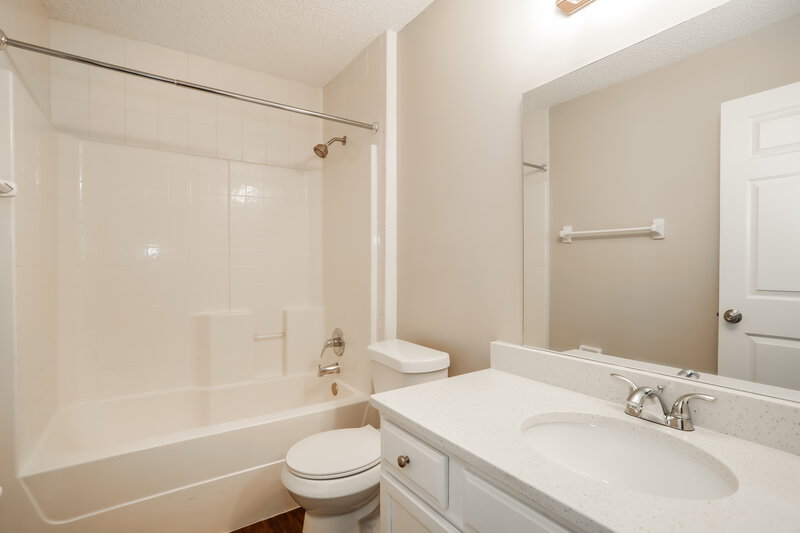 1,815/Mo, 10596 Indigo Hills Ln Jacksonville, FL 32221 Bathroom View