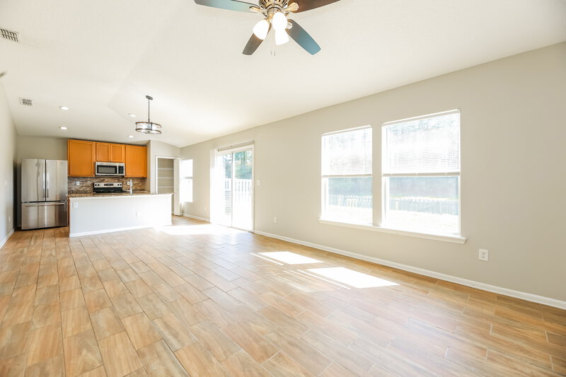 1,815/Mo, 11751 Pleasant Creek Dr Jacksonville, FL 32218 Living Room View