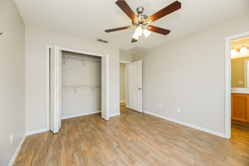 1,815/Mo, 11751 Pleasant Creek Dr Jacksonville, FL 32218 Main Bedroom View 2