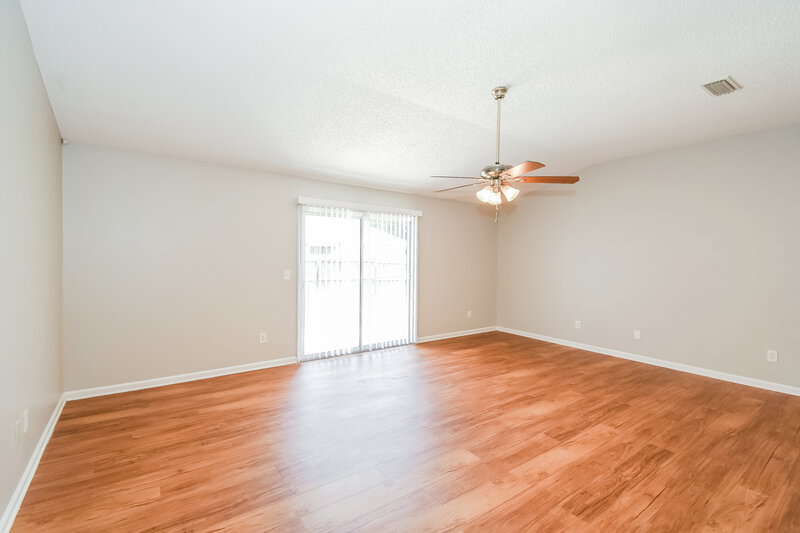 1,895/Mo, 3475 Shelley Dr Green Cove Springs, FL 32043 Living Room View