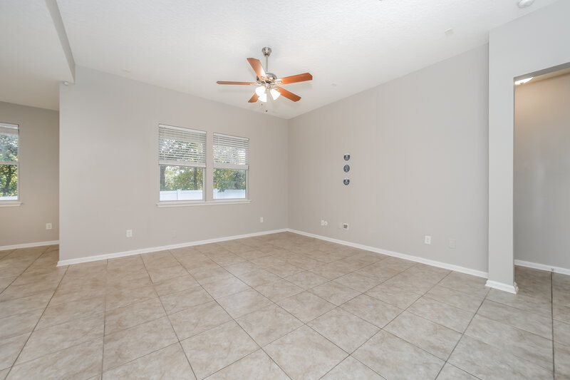 2,930/Mo, 1606 Creek Point Blvd Jacksonville, FL 32218 Living Room View 2