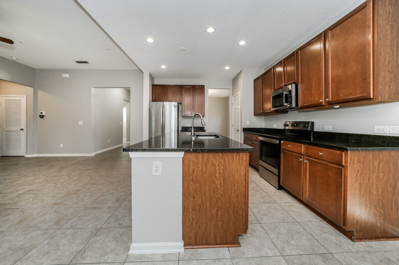 2,930/Mo, 1606 Creek Point Blvd Jacksonville, FL 32218 Kitchen View 2