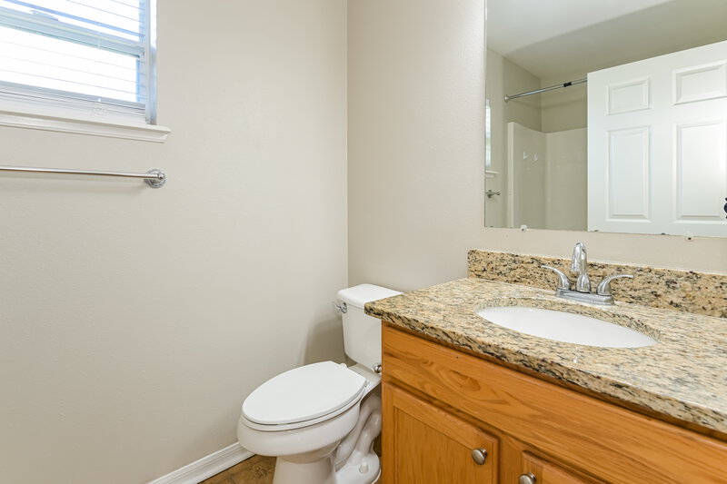 2,185/Mo, 4109 Clearbrook Cove Rd Jacksonville, FL 32218 Bathroom View