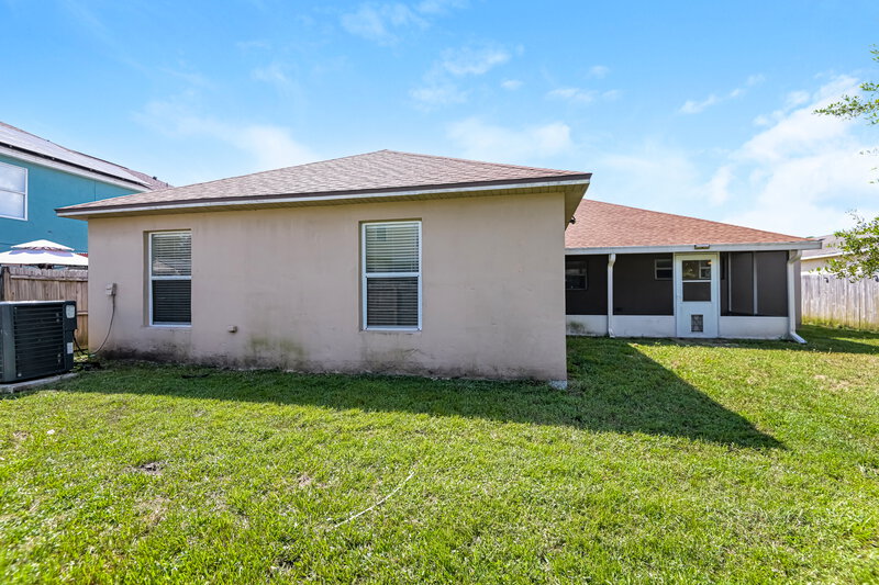 2,185/Mo, 4109 Clearbrook Cove Rd Jacksonville, FL 32218 Rear View