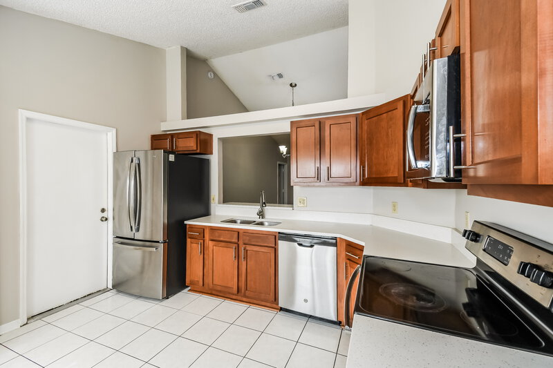1,750/Mo, 8173 Pilgrims Trace Dr N Jacksonville, FL 32244 Kitchen View