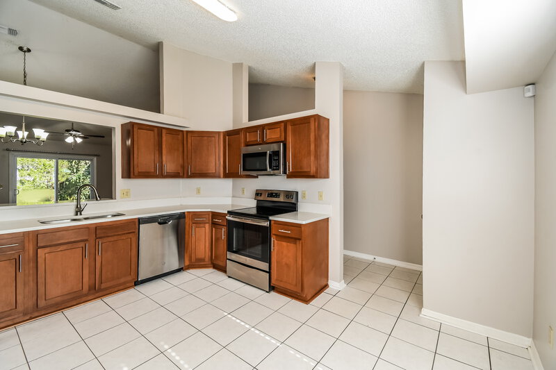 1,750/Mo, 8173 Pilgrims Trace Dr N Jacksonville, FL 32244 Kitchen View 2