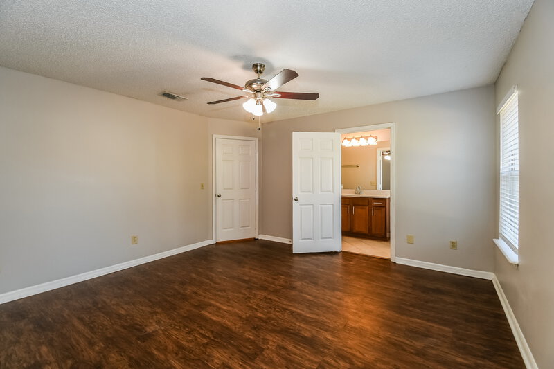 1,750/Mo, 8173 Pilgrims Trace Dr N Jacksonville, FL 32244 Main Bedroom View