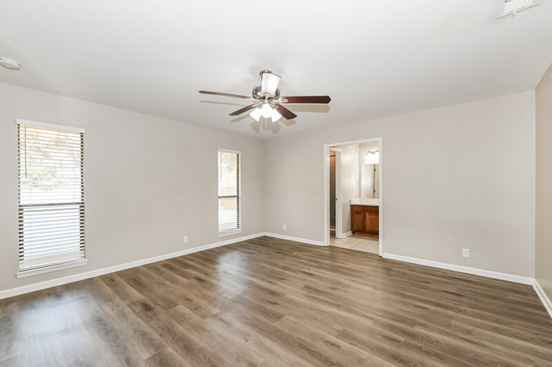 1,740/Mo, 5551 Edenfield Rd Jacksonville, FL 32277 Main Bedroom View