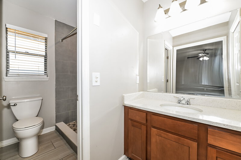 1,740/Mo, 5551 Edenfield Rd Jacksonville, FL 32277 Main Bedroom View 3